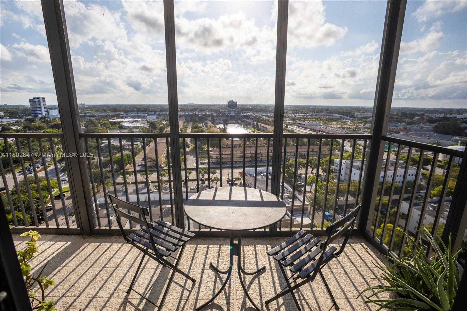 Small Image of 20100 WEST COUNTRY CLUB DR #1701, Aventura Number 5