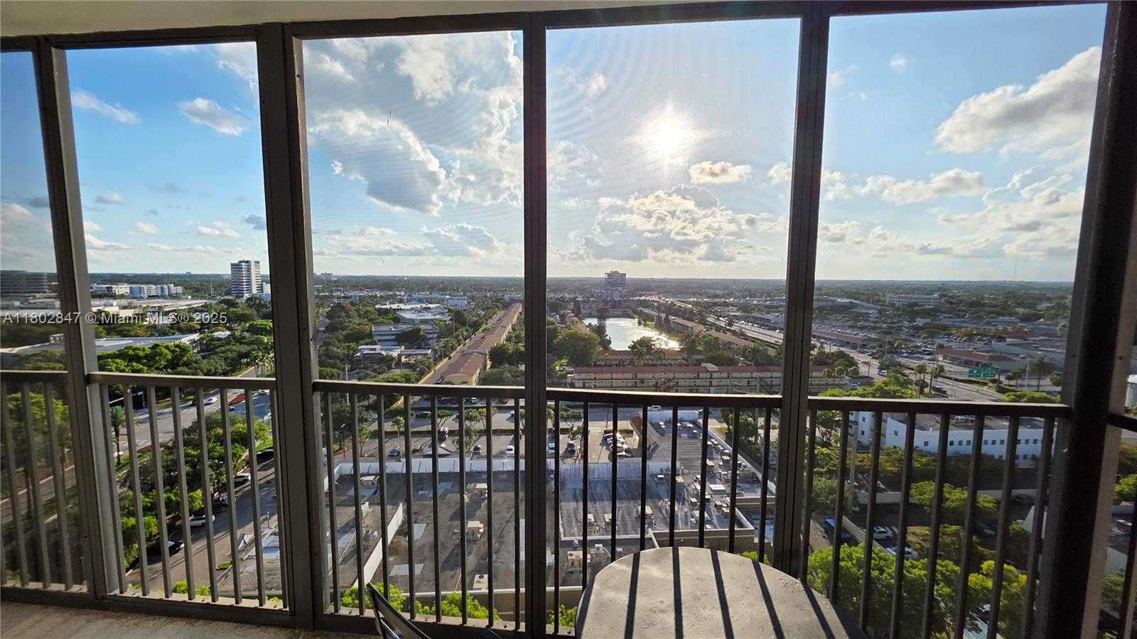 Small Image of 20100 WEST COUNTRY CLUB DR #1701, Aventura Number 6