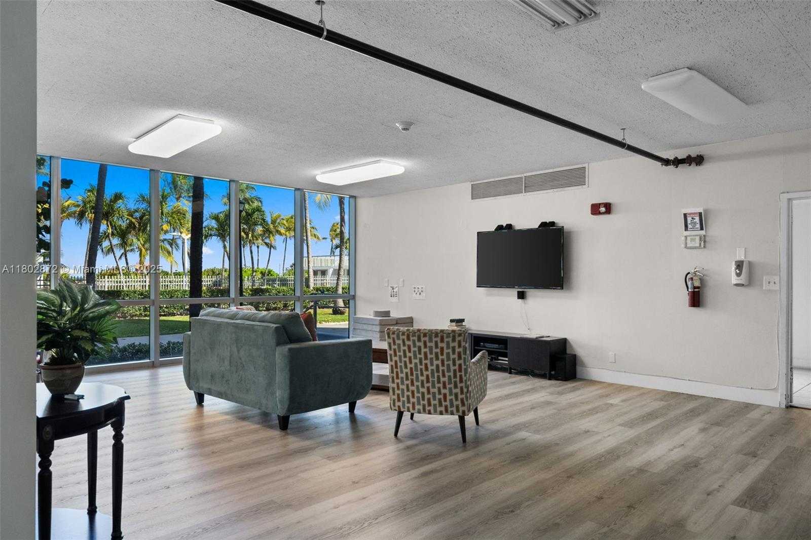 Small Image of 2655 COLLINS AVE #1009, Miami Beach Number 29