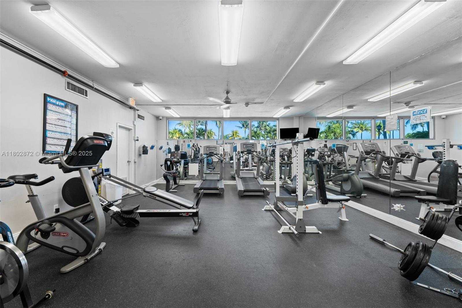 Small Image of 2655 COLLINS AVE #1009, Miami Beach Number 30