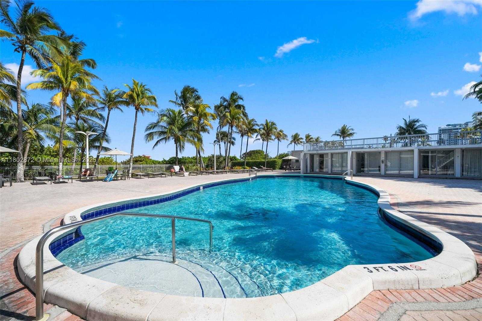 Small Image of 2655 COLLINS AVE #1009, Miami Beach Number 38