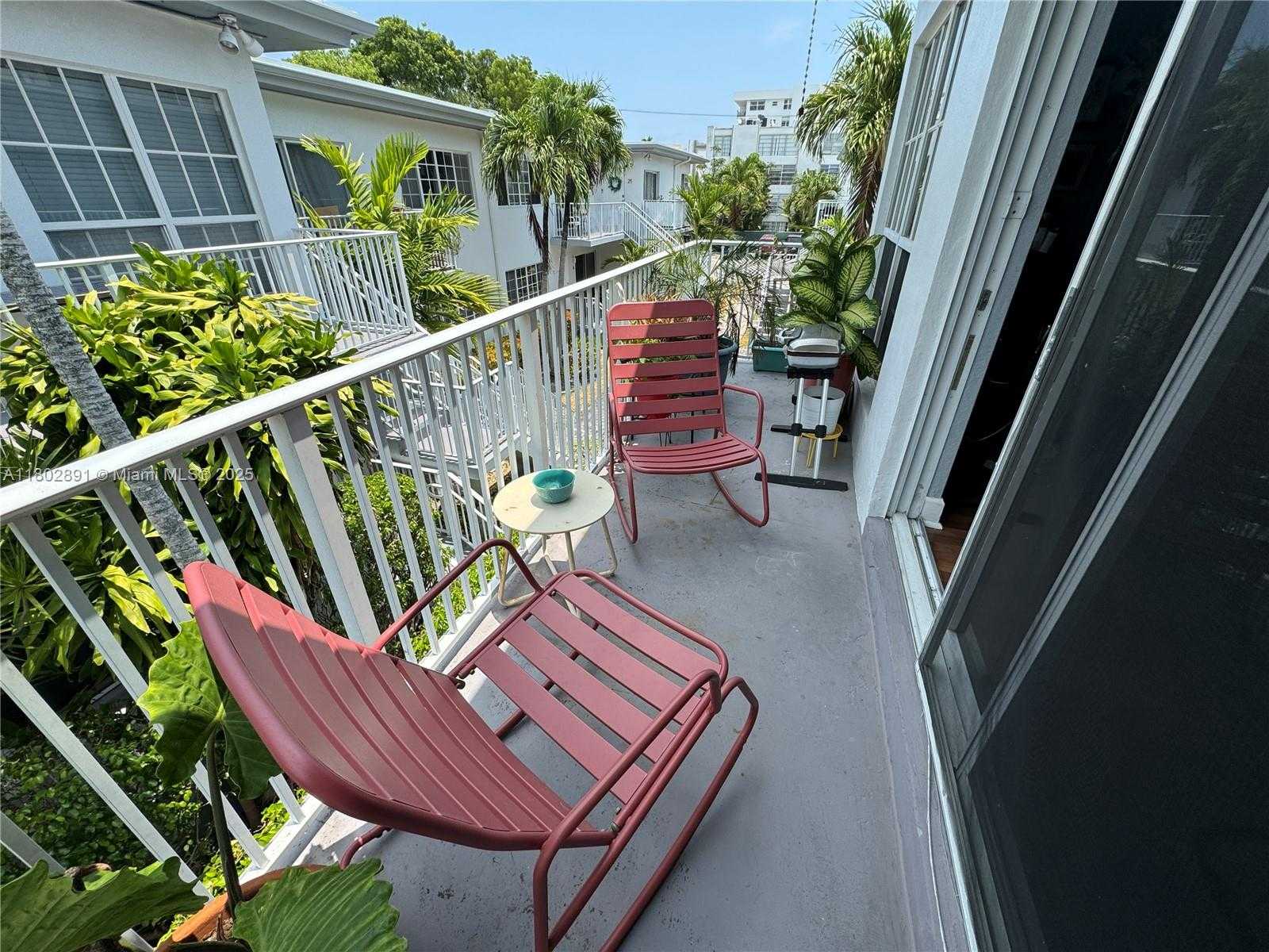 Small Image of 9260 BAY HARBOR TER #24, Bay Harbor Islands Number 12