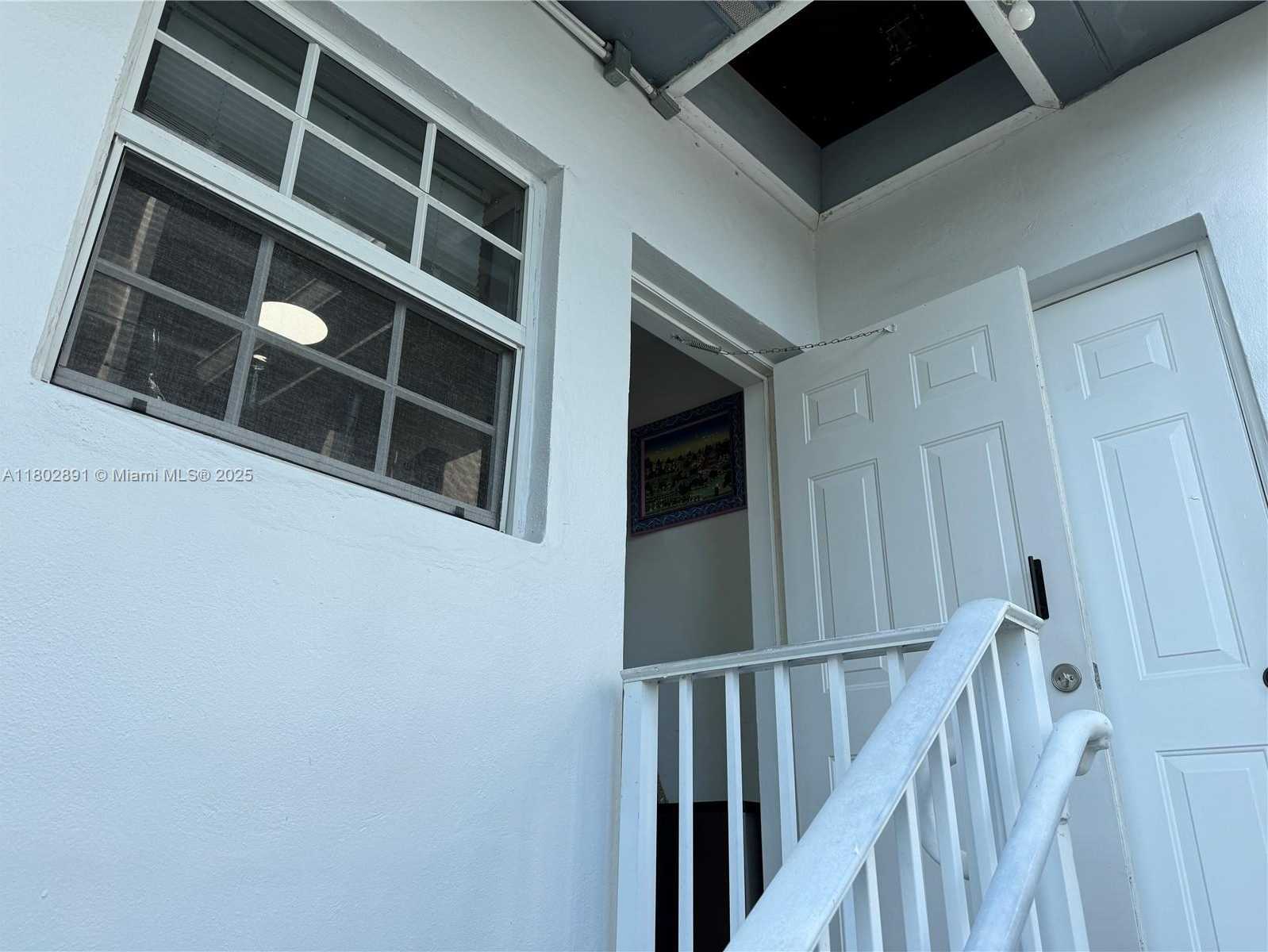 Small Image of 9260 BAY HARBOR TER #24, Bay Harbor Islands Number 15