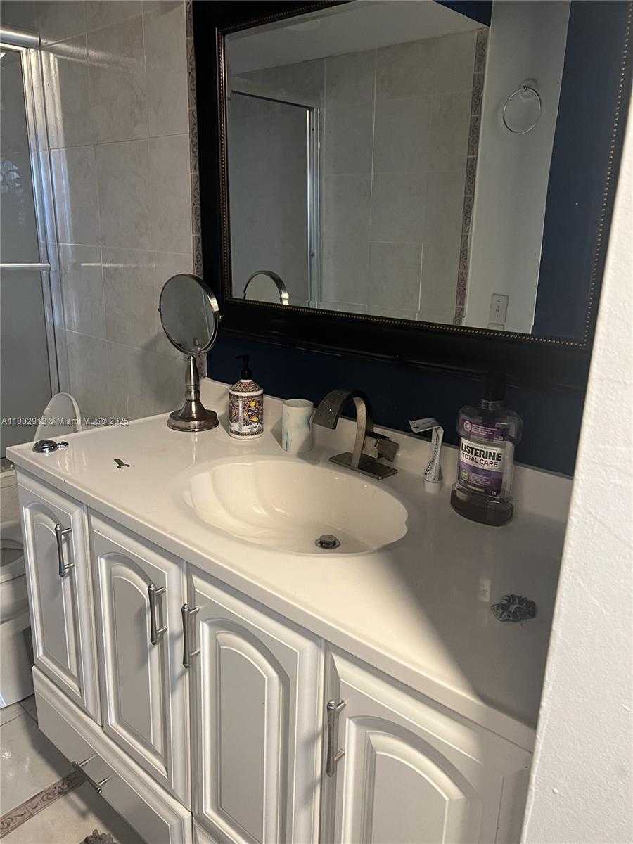 Small Image of 1817 SOUTH OCEAN DR #718, Hallandale Beach Number 12