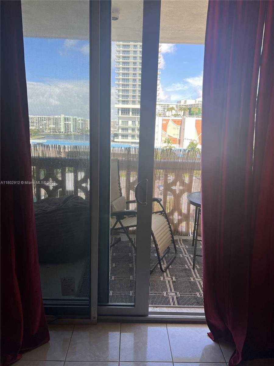 Small Image of 1817 SOUTH OCEAN DR #718, Hallandale Beach Number 13