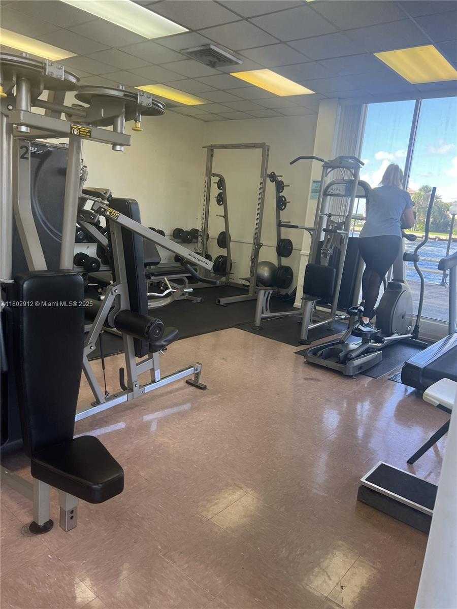 Small Image of 1817 SOUTH OCEAN DR #718, Hallandale Beach Number 19