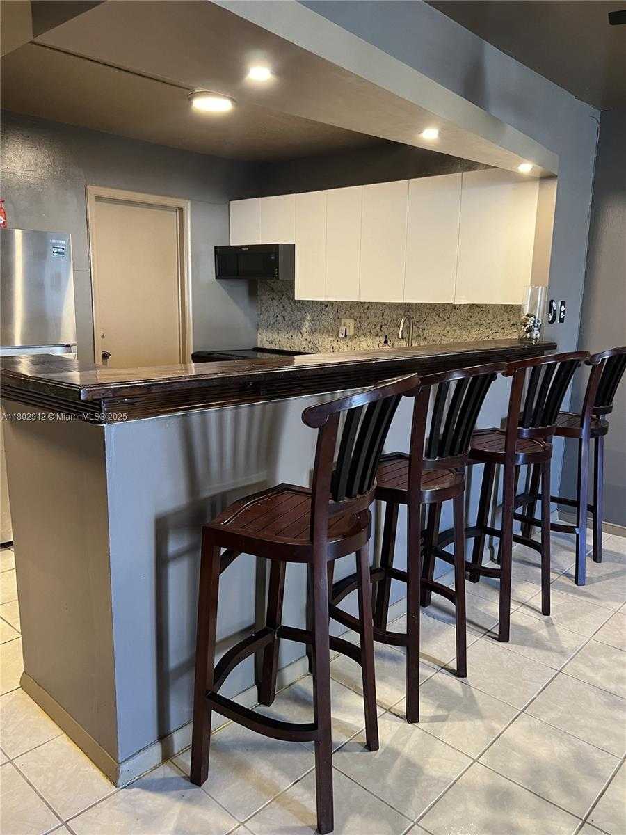 Small Image of 1817 SOUTH OCEAN DR #718, Hallandale Beach Number 7