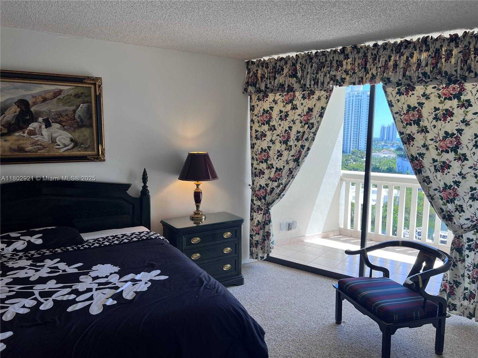 Small Image of 1000 ISLAND BLVD #1508, Aventura Number 7