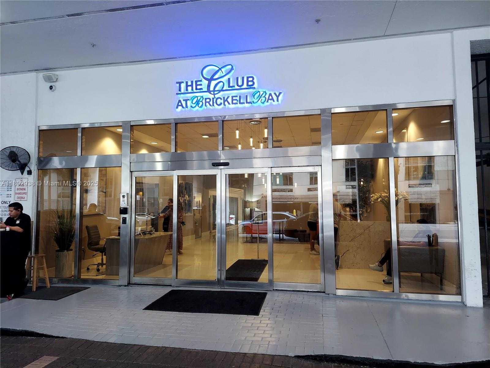 Small Image of 1200 BRICKELL BAY DR #3708, Miami Number 18