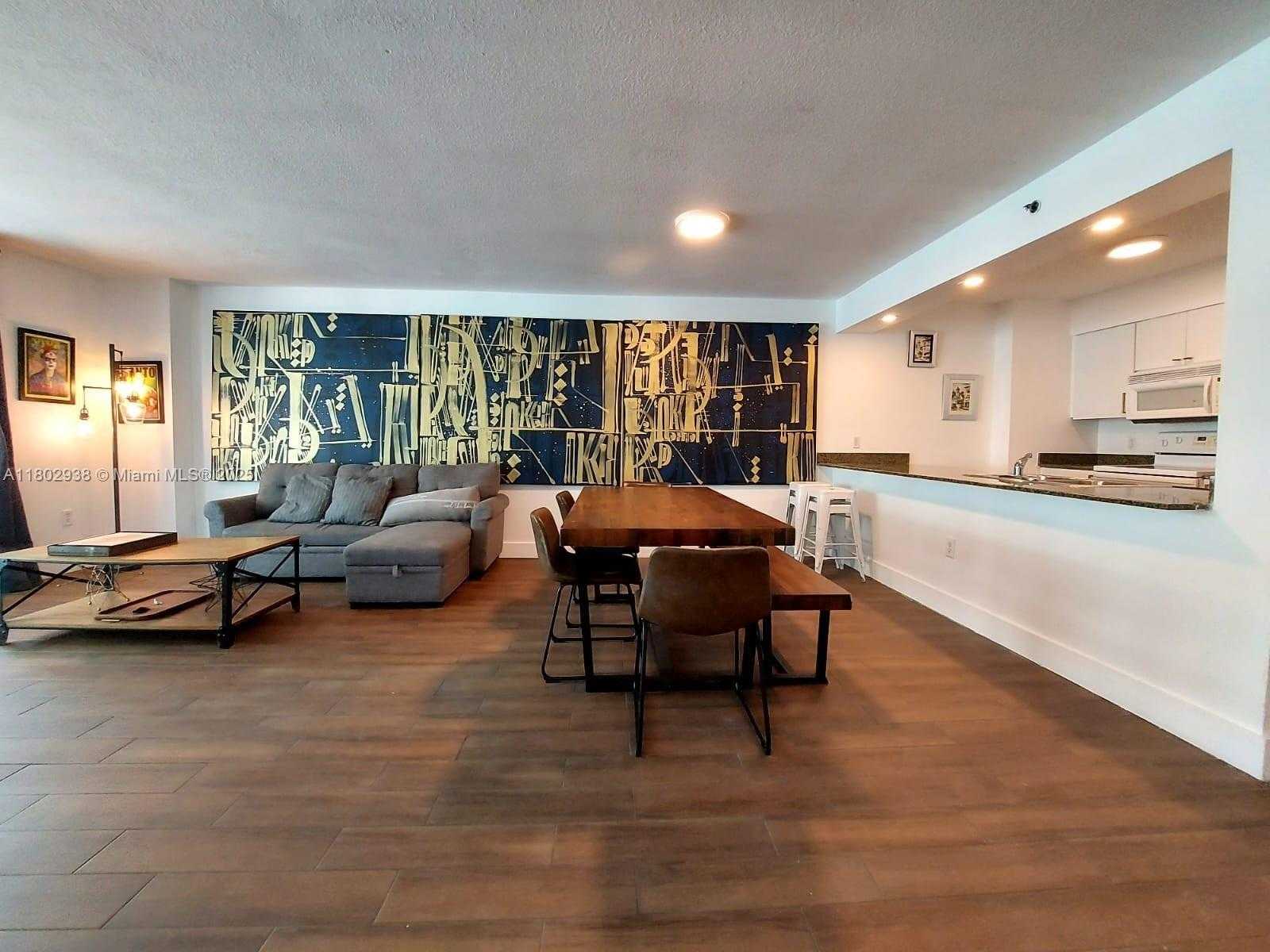 Small Image of 1200 BRICKELL BAY DR #3708, Miami Number 2