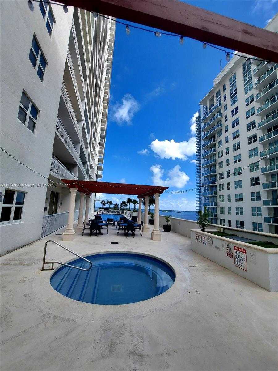 Small Image of 1200 BRICKELL BAY DR #3708, Miami Number 24