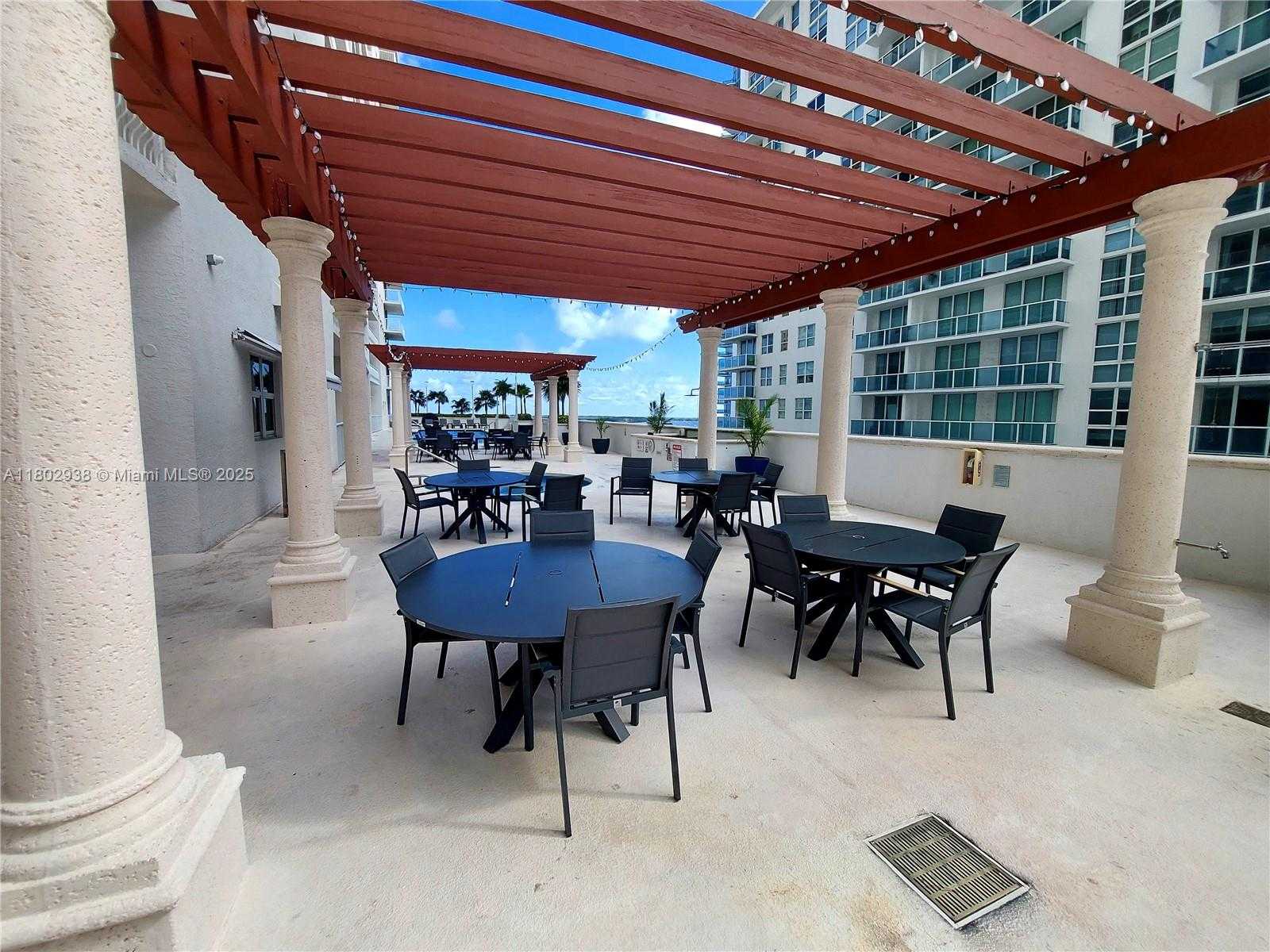 Small Image of 1200 BRICKELL BAY DR #3708, Miami Number 25
