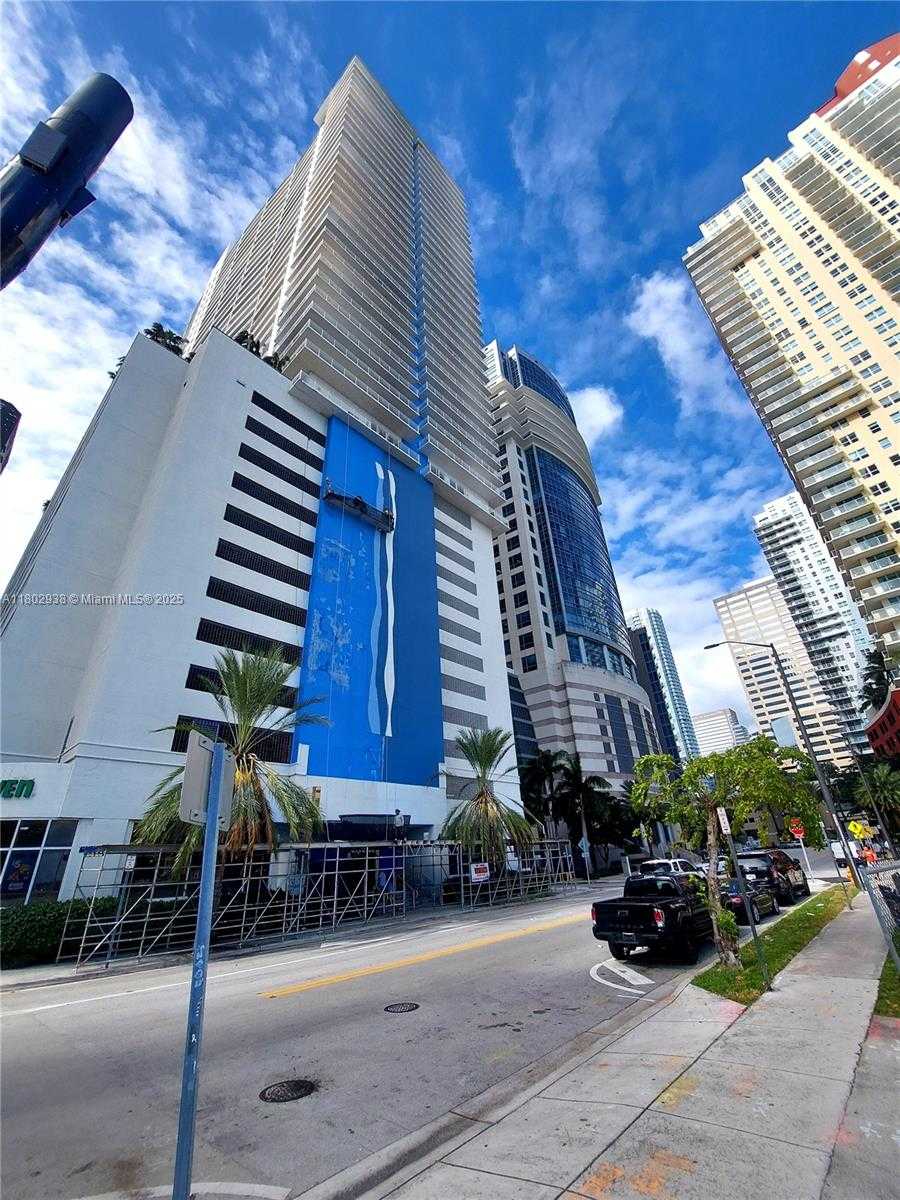 Small Image of 1200 BRICKELL BAY DR #3708, Miami Number 29