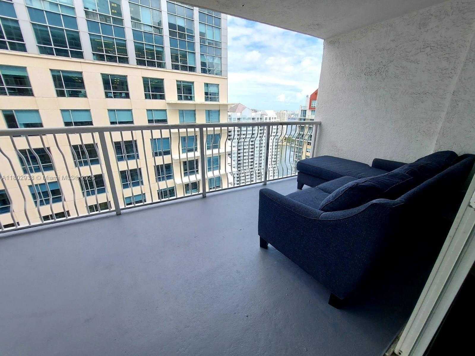 Small Image of 1200 BRICKELL BAY DR #3708, Miami Number 8