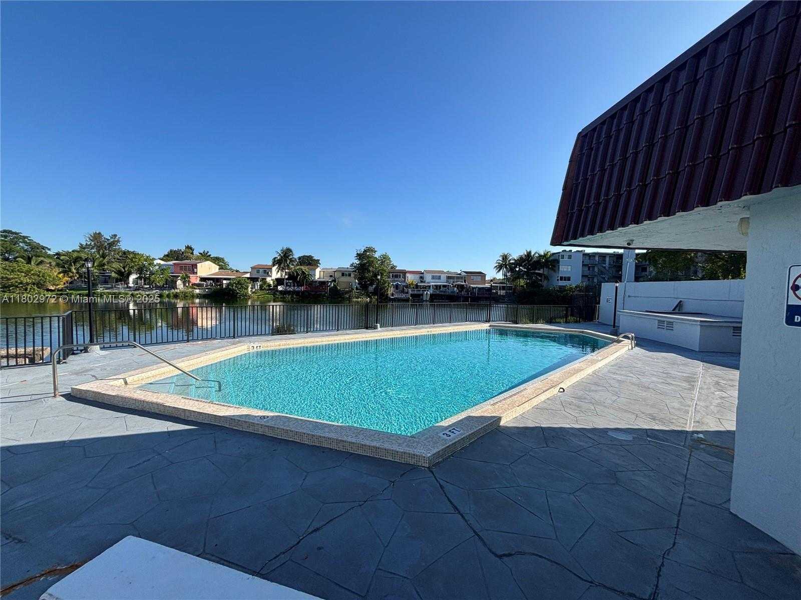 Small Image of 1335 WEST 68TH ST #309, Hialeah Number 20