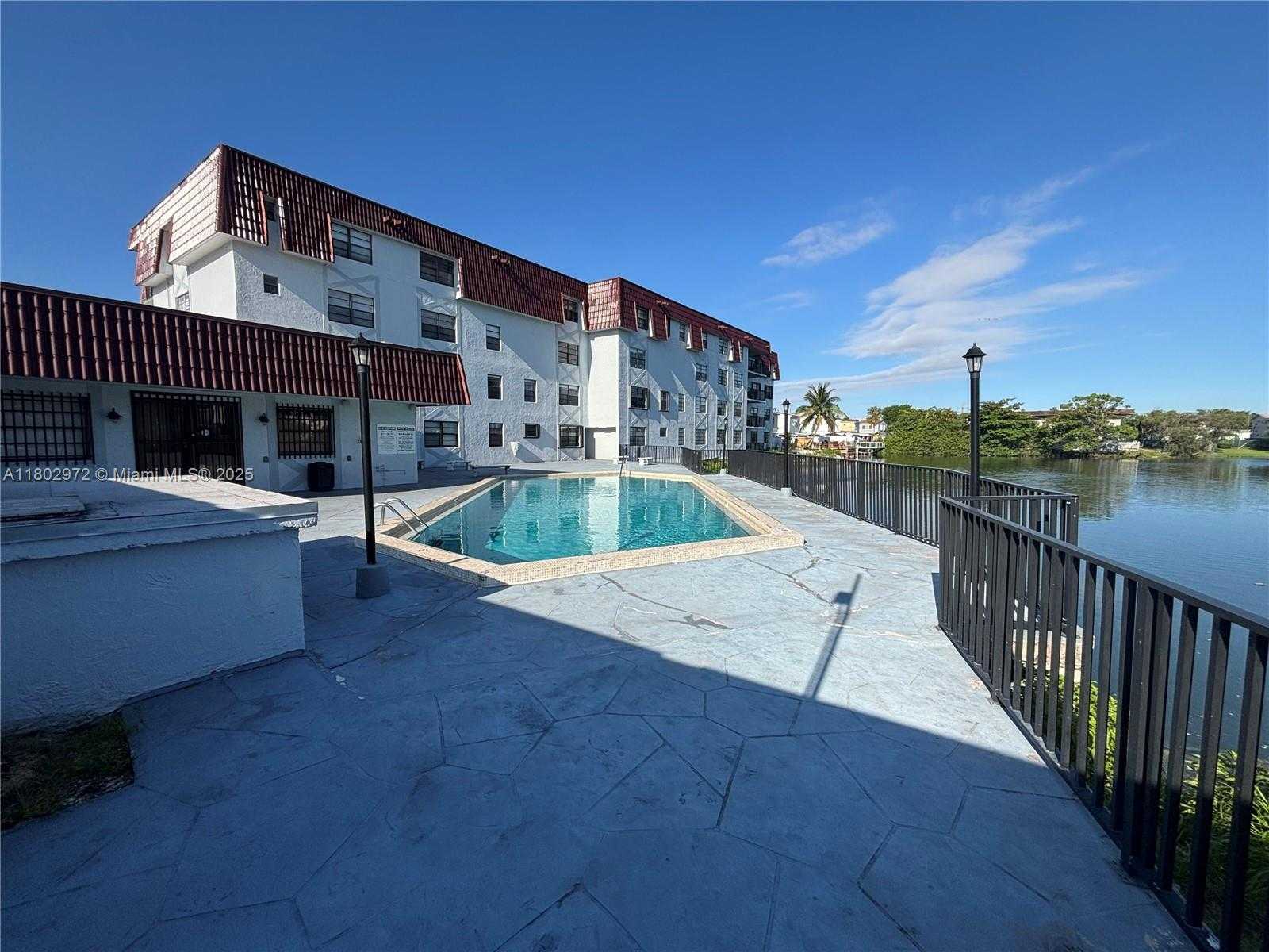 Small Image of 1335 WEST 68TH ST #309, Hialeah Number 21