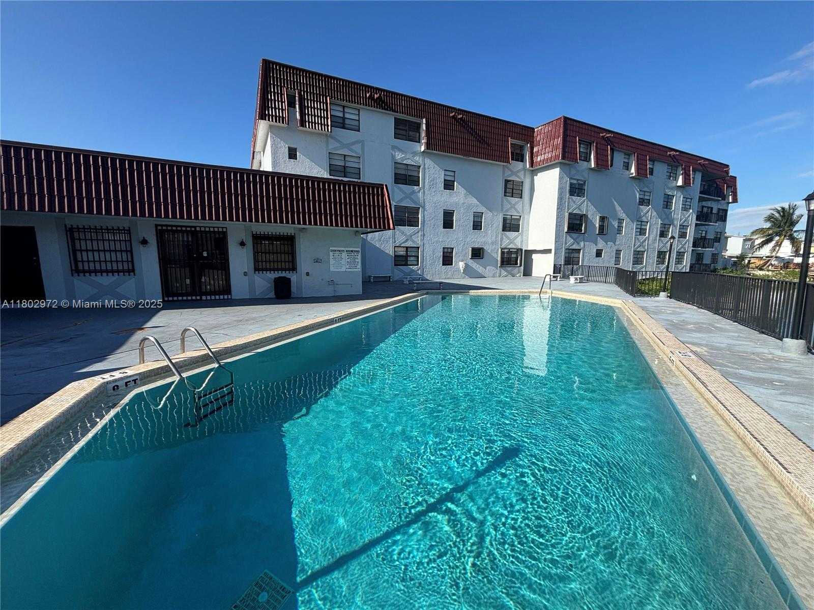 Small Image of 1335 WEST 68TH ST #309, Hialeah Number 22
