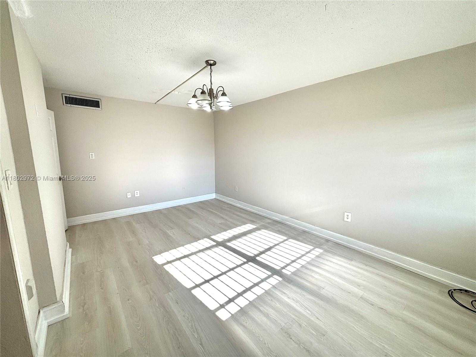 Small Image of 1335 WEST 68TH ST #309, Hialeah Number 3