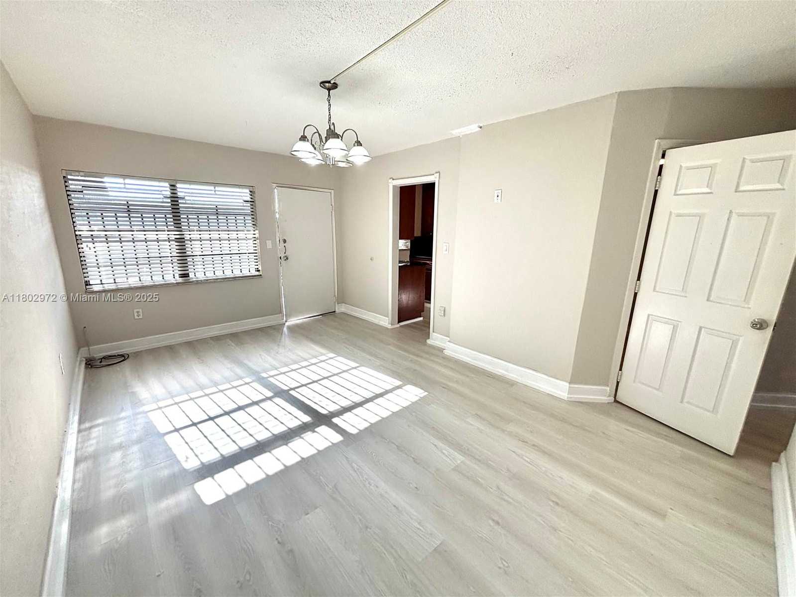 Small Image of 1335 WEST 68TH ST #309, Hialeah Number 4
