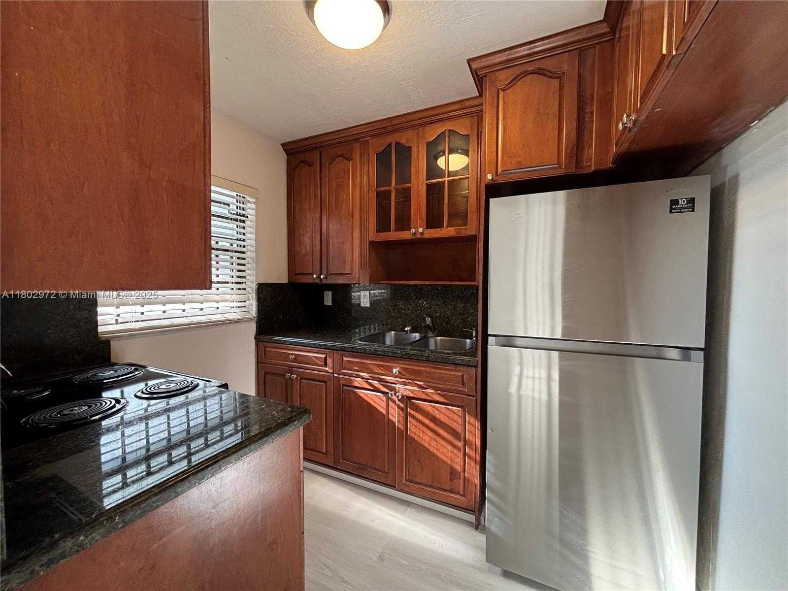 Small Image of 1335 WEST 68TH ST #309, Hialeah Number 5