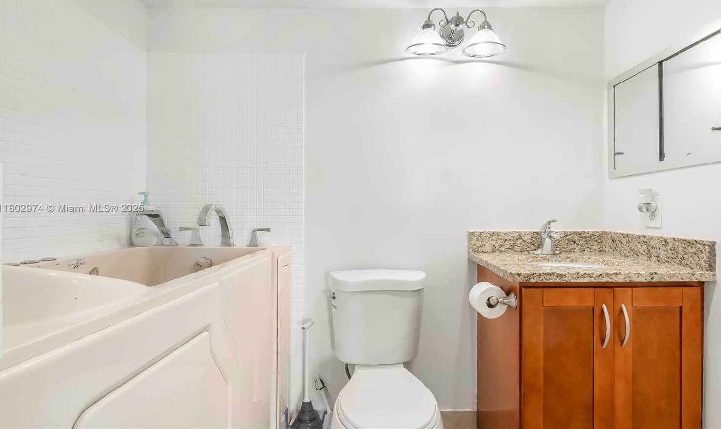 Small Image of 1012 BERKSHIRE A #1012, Deerfield Beach Number 15