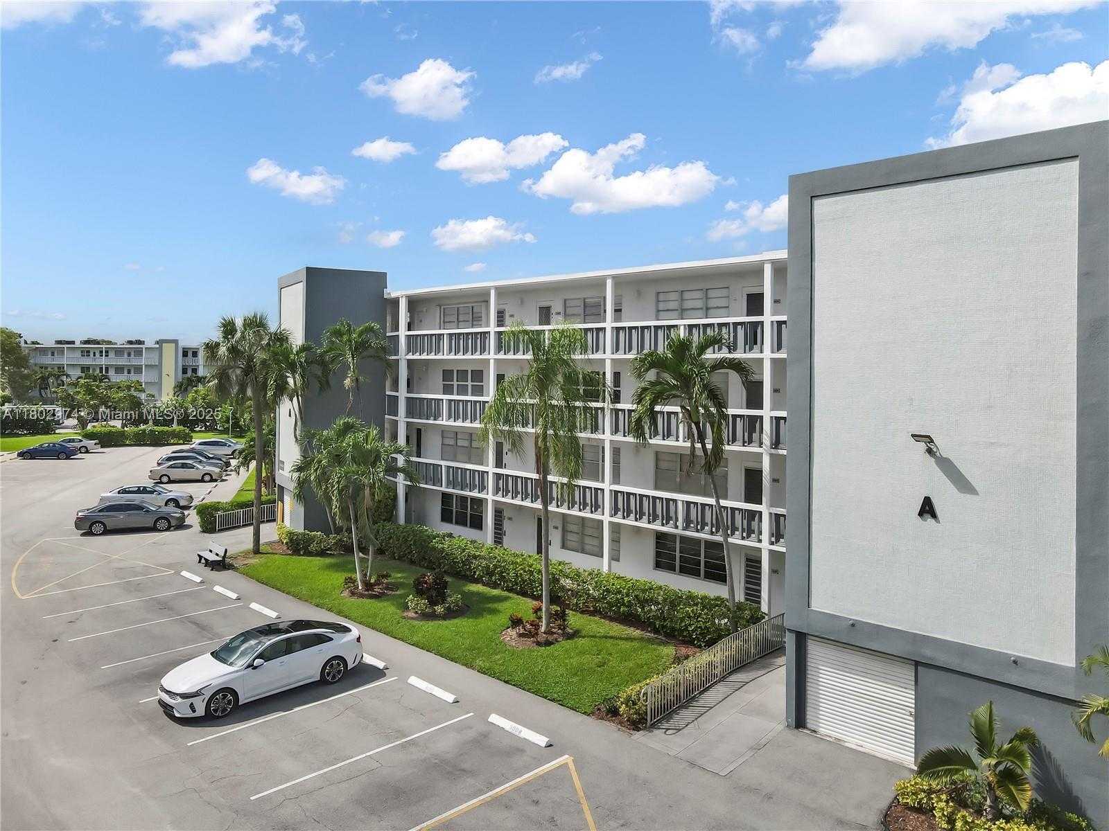 Small Image of 1012 BERKSHIRE A #1012, Deerfield Beach Number 23