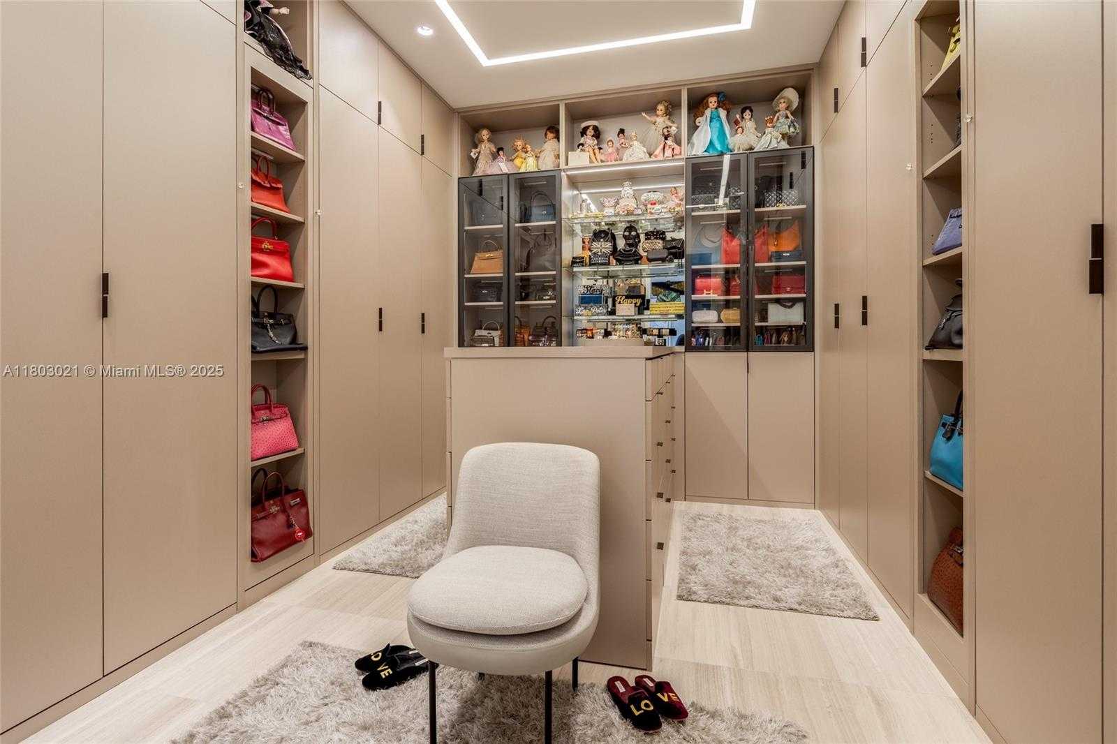 Small Image of 2821 SOUTH BAYSHORE DR #20AB, Miami Number 25