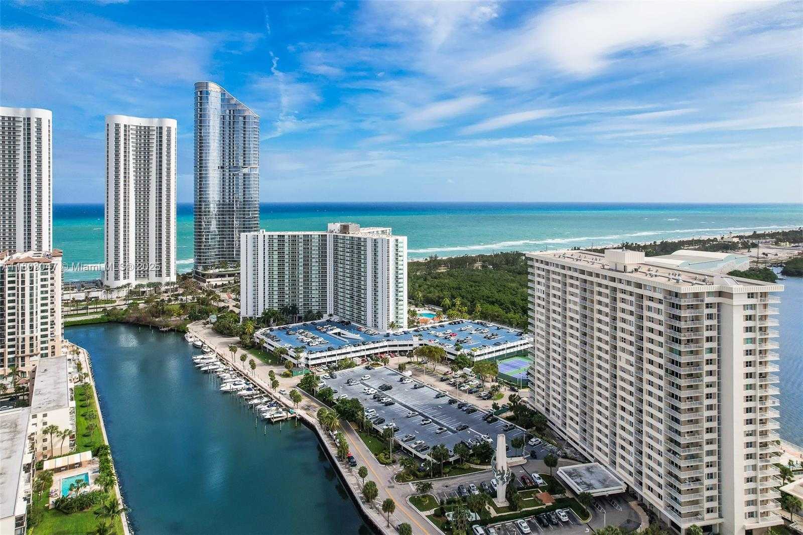 Small Image of 300 BAYVIEW DR #812, Sunny Isles Beach Number 10