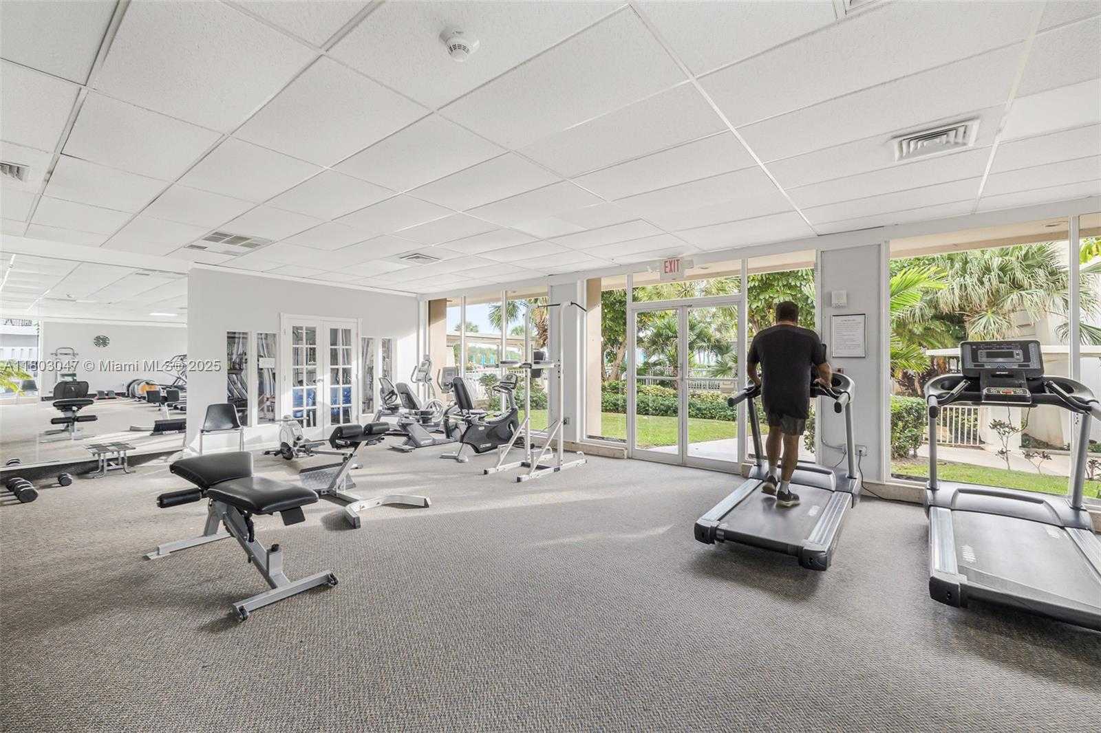 Small Image of 300 BAYVIEW DR #812, Sunny Isles Beach Number 18