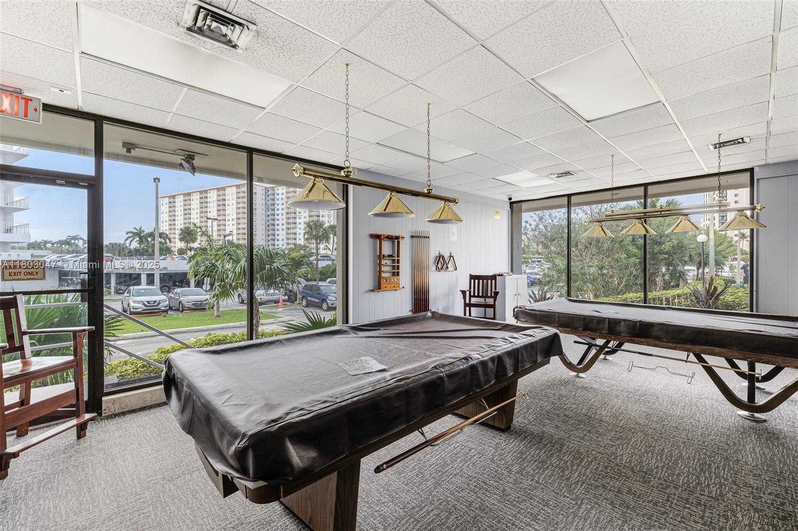 Small Image of 300 BAYVIEW DR #812, Sunny Isles Beach Number 19