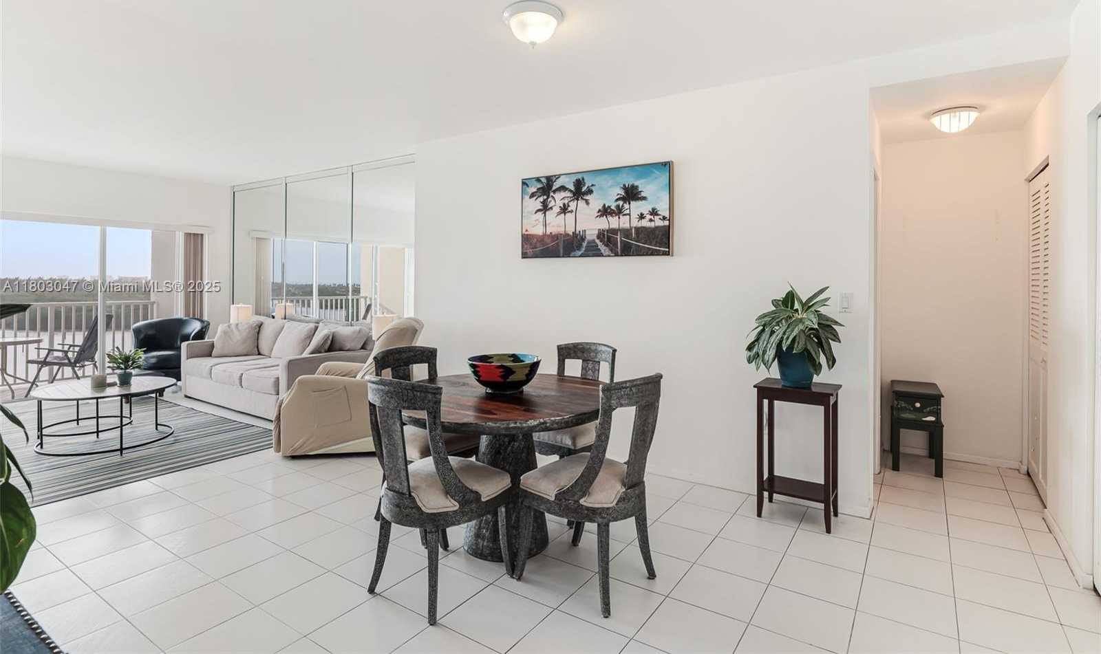 Small Image of 300 BAYVIEW DR #812, Sunny Isles Beach Number 25