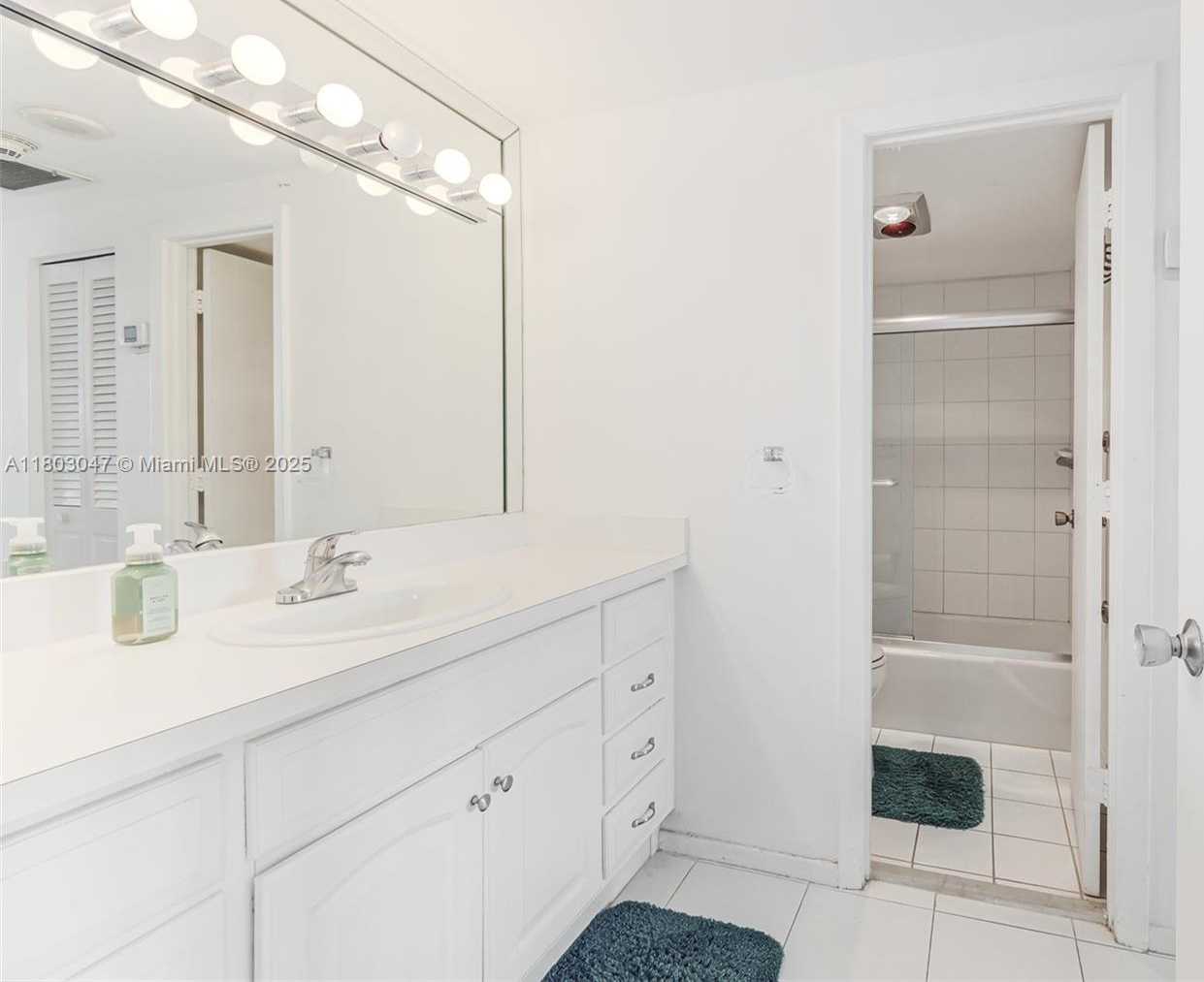 Small Image of 300 BAYVIEW DR #812, Sunny Isles Beach Number 45