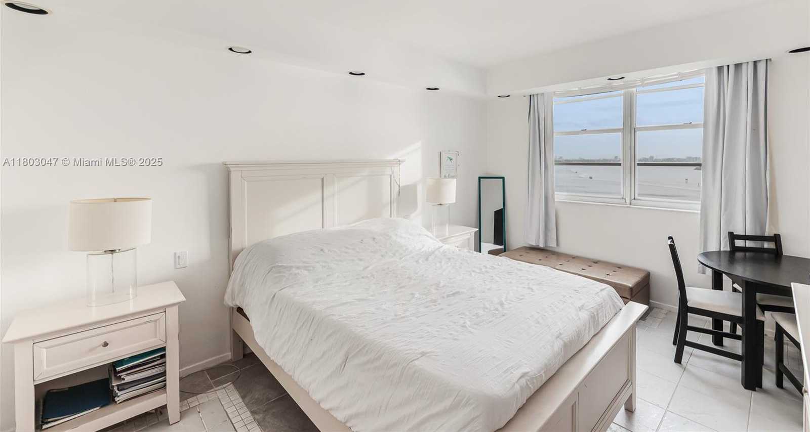Small Image of 300 BAYVIEW DR #812, Sunny Isles Beach Number 48