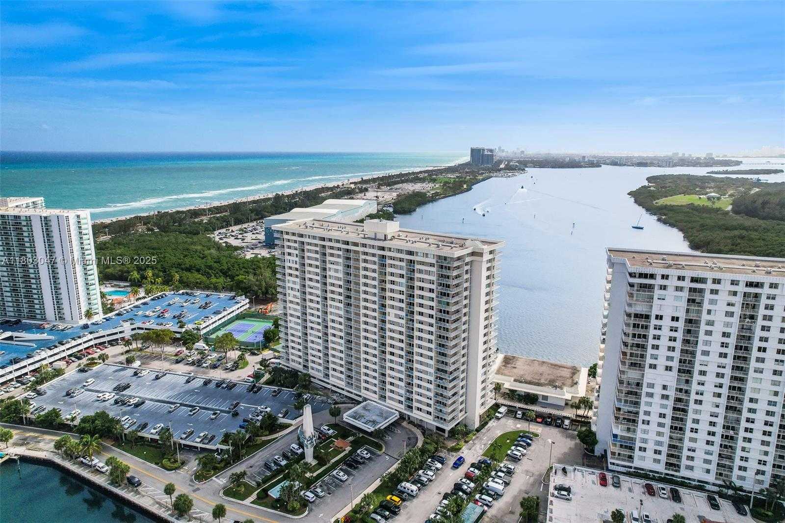 Small Image of 300 BAYVIEW DR #812, Sunny Isles Beach Number 9