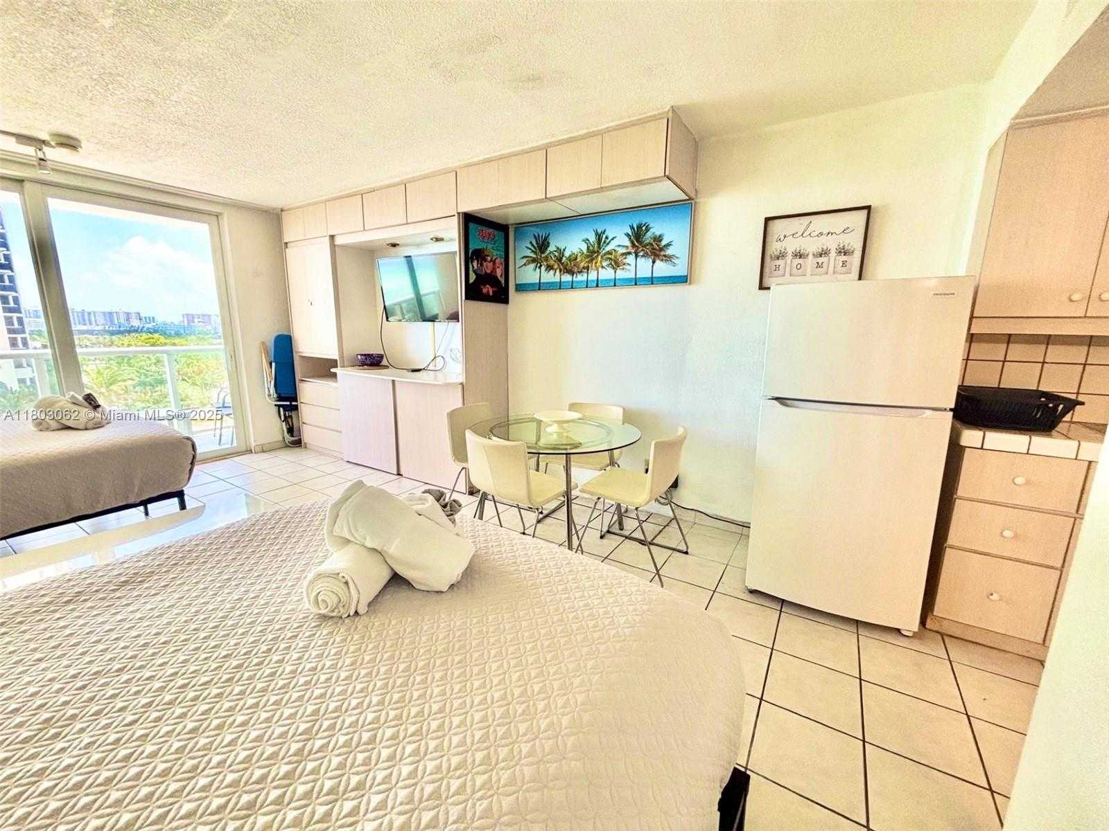Small Image of 19201 COLLINS AVE #606, Sunny Isles Beach Number 10