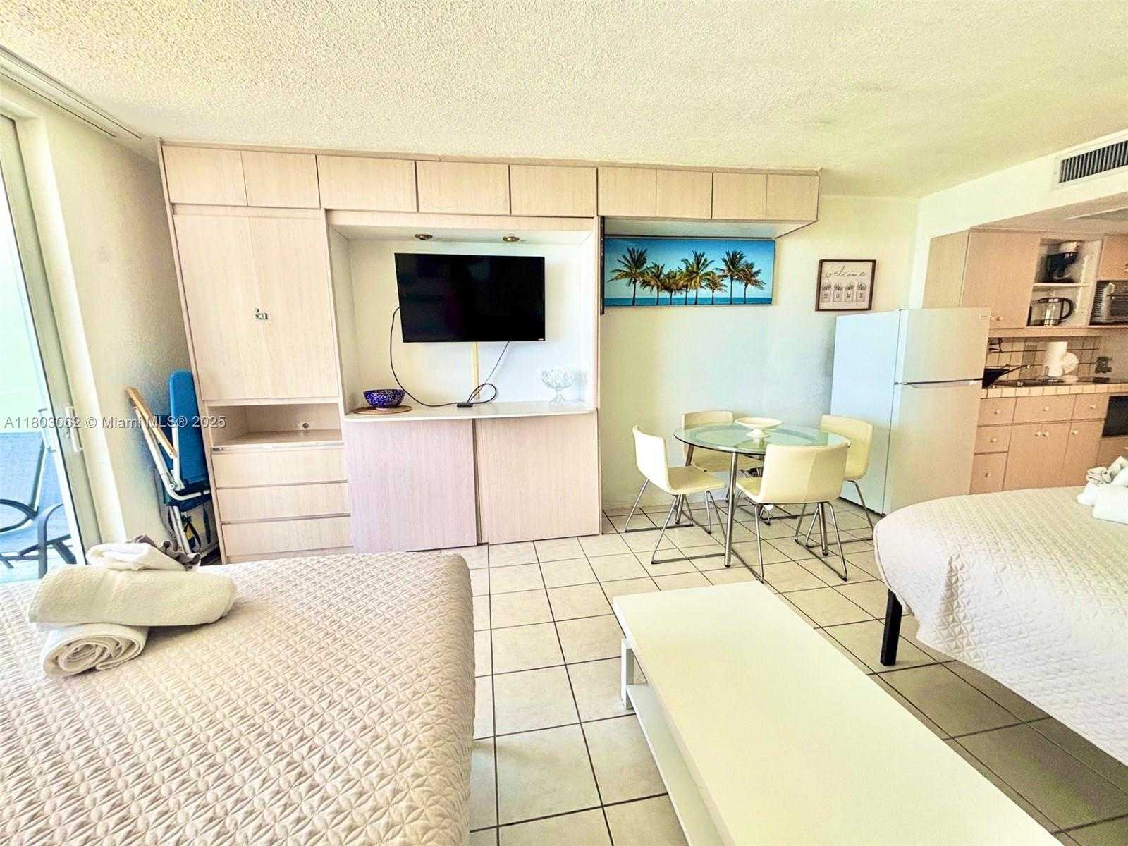 Small Image of 19201 COLLINS AVE #606, Sunny Isles Beach Number 14