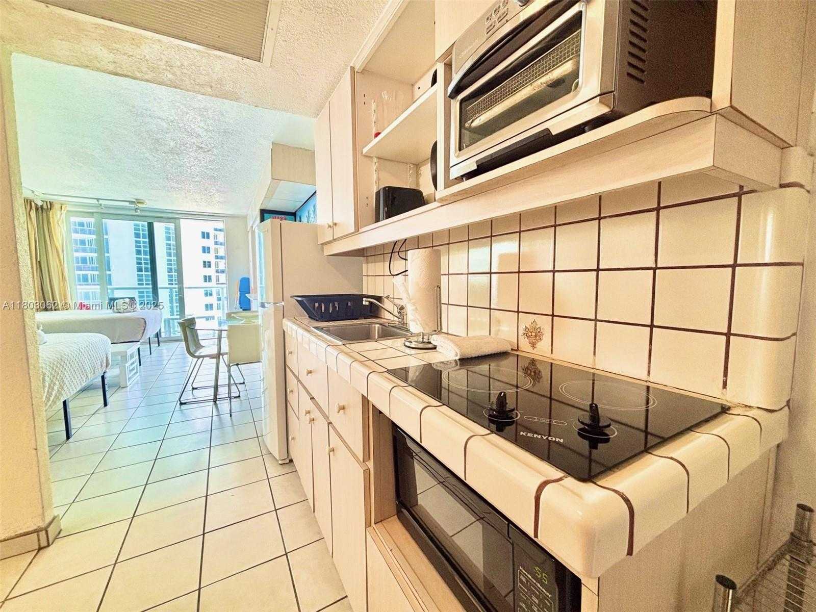 Small Image of 19201 COLLINS AVE #606, Sunny Isles Beach Number 15