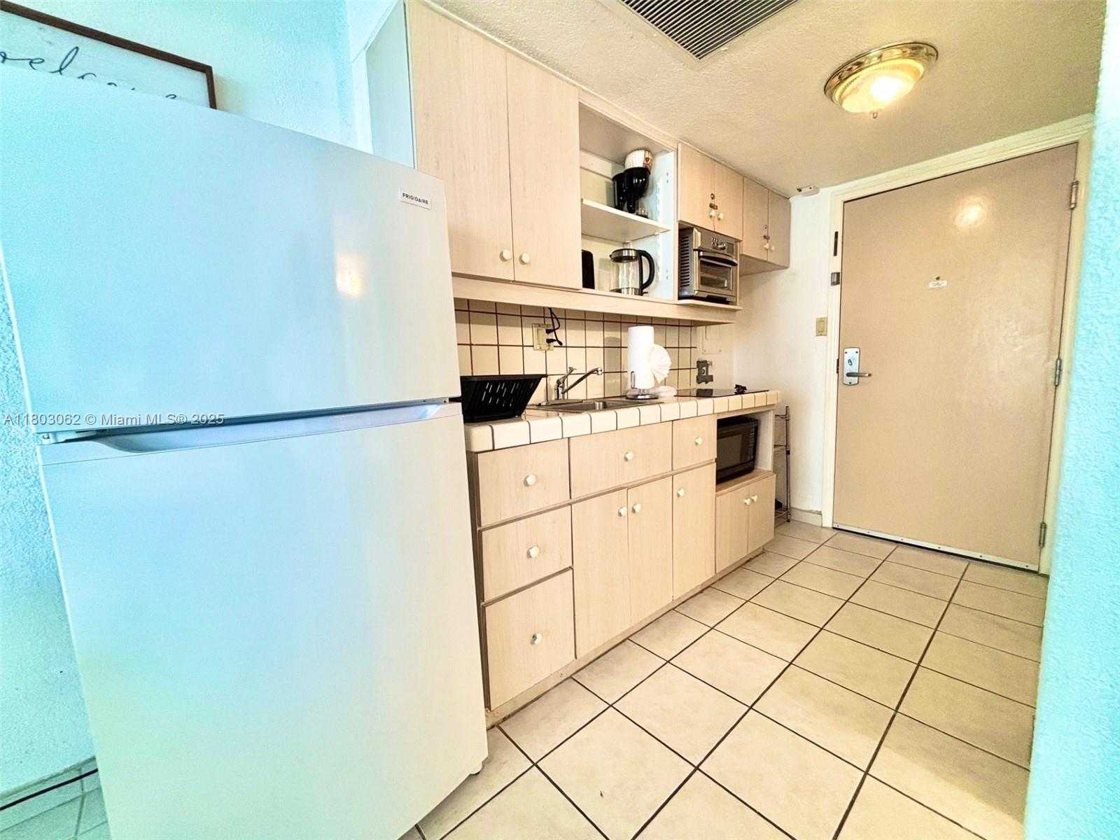 Small Image of 19201 COLLINS AVE #606, Sunny Isles Beach Number 16