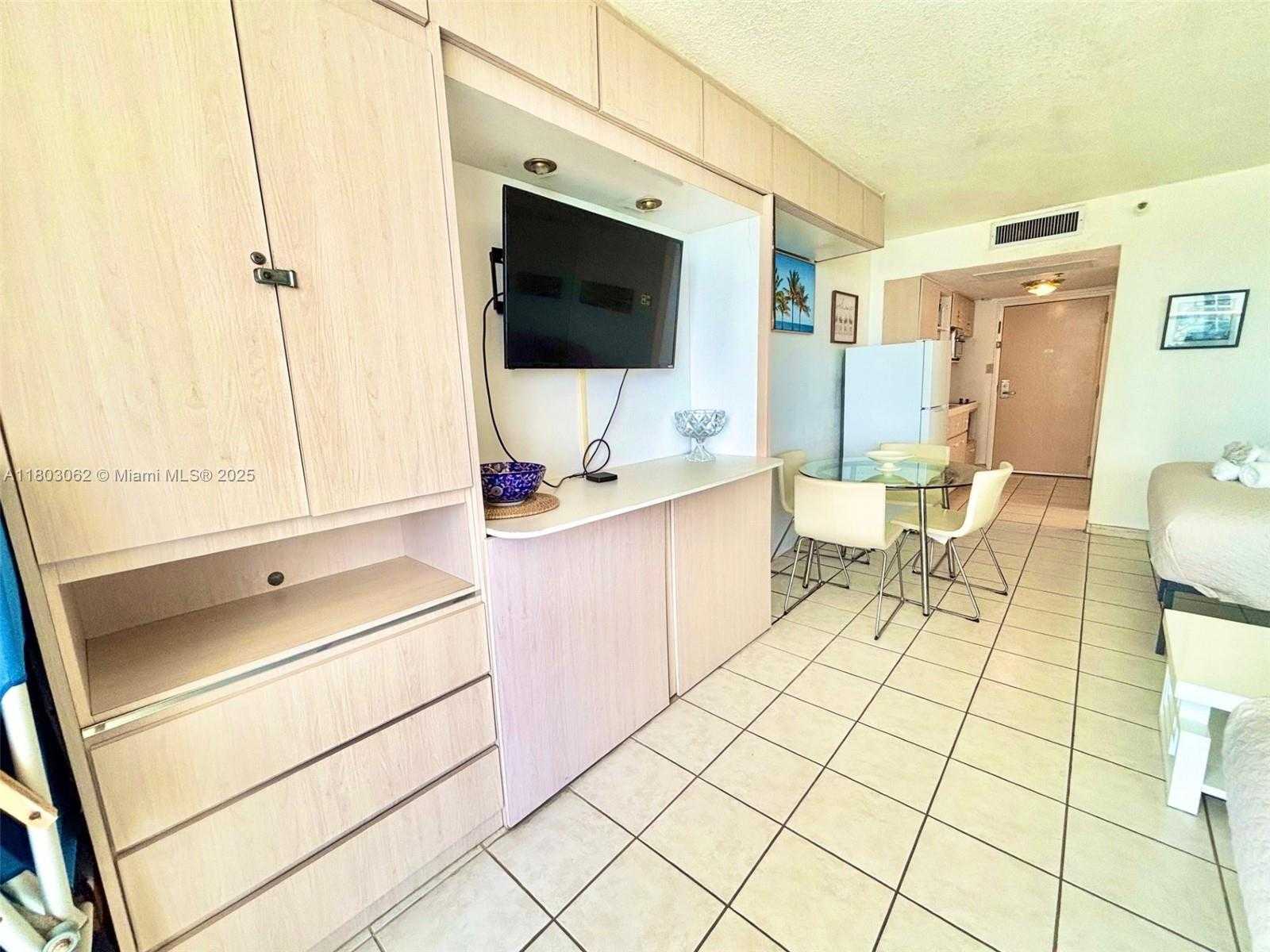Small Image of 19201 COLLINS AVE #606, Sunny Isles Beach Number 8