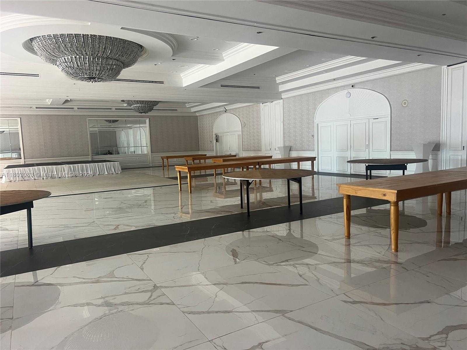 Small Image of 5225 COLLINS AVE #914, Miami Beach Number 10