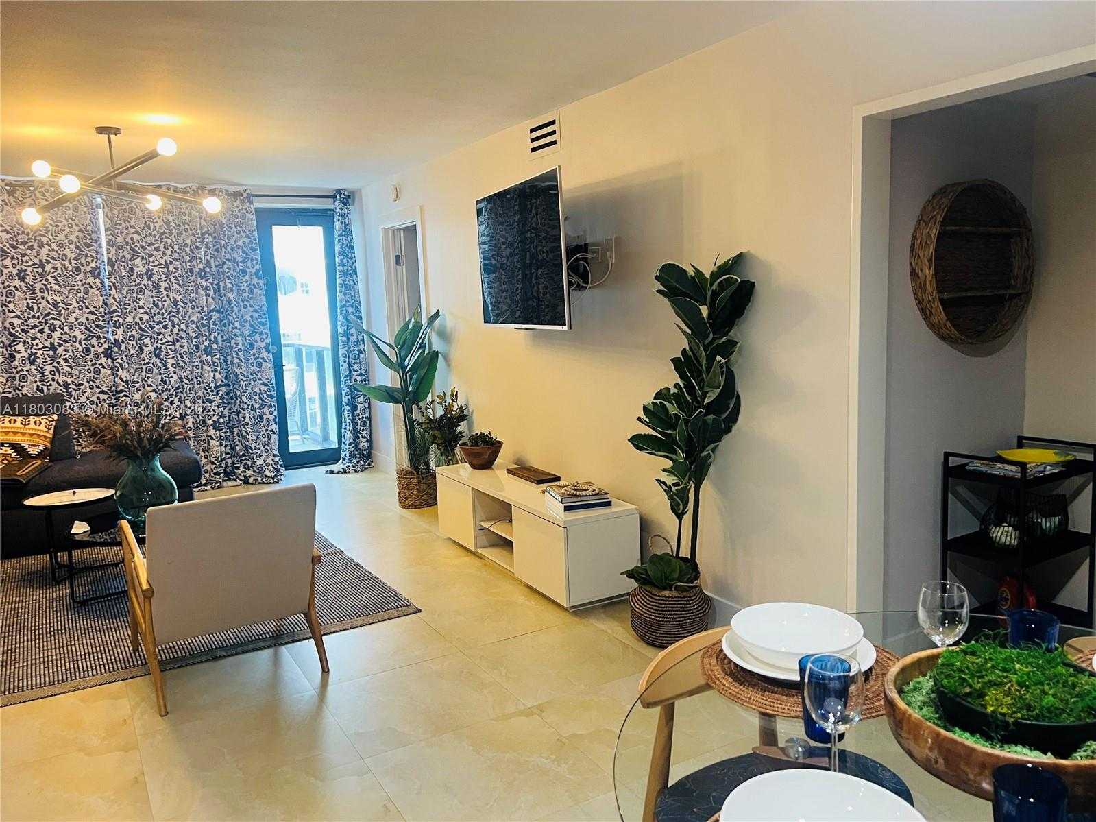 Small Image of 5225 COLLINS AVE #914, Miami Beach Number 11