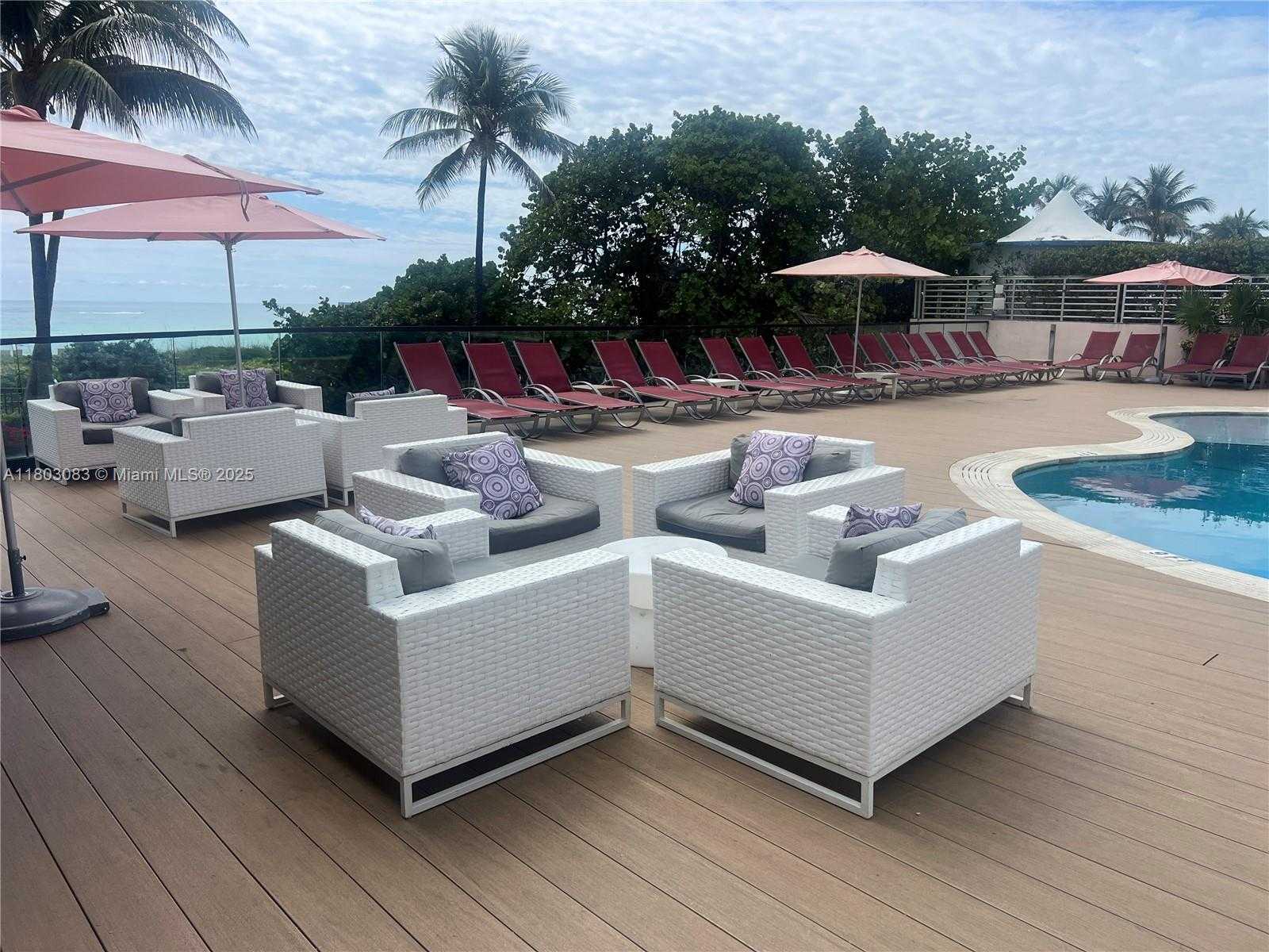 Small Image of 5225 COLLINS AVE #914, Miami Beach Number 4