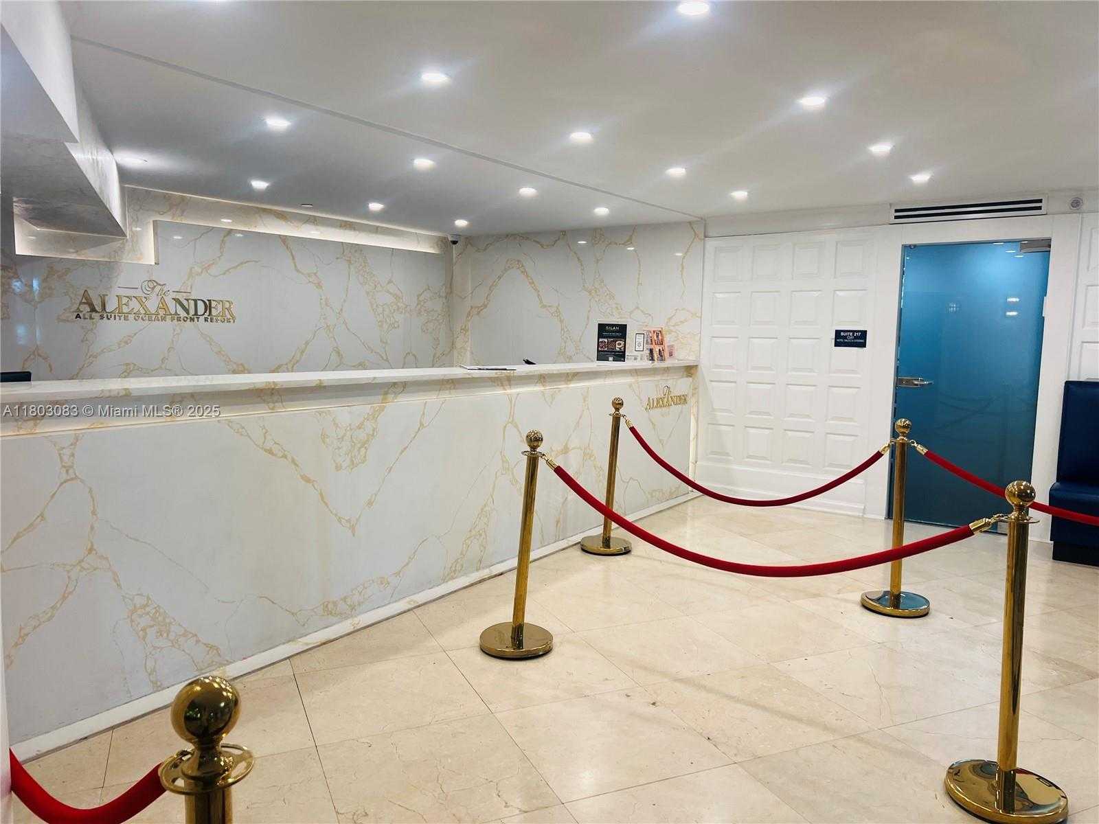 Small Image of 5225 COLLINS AVE #914, Miami Beach Number 40