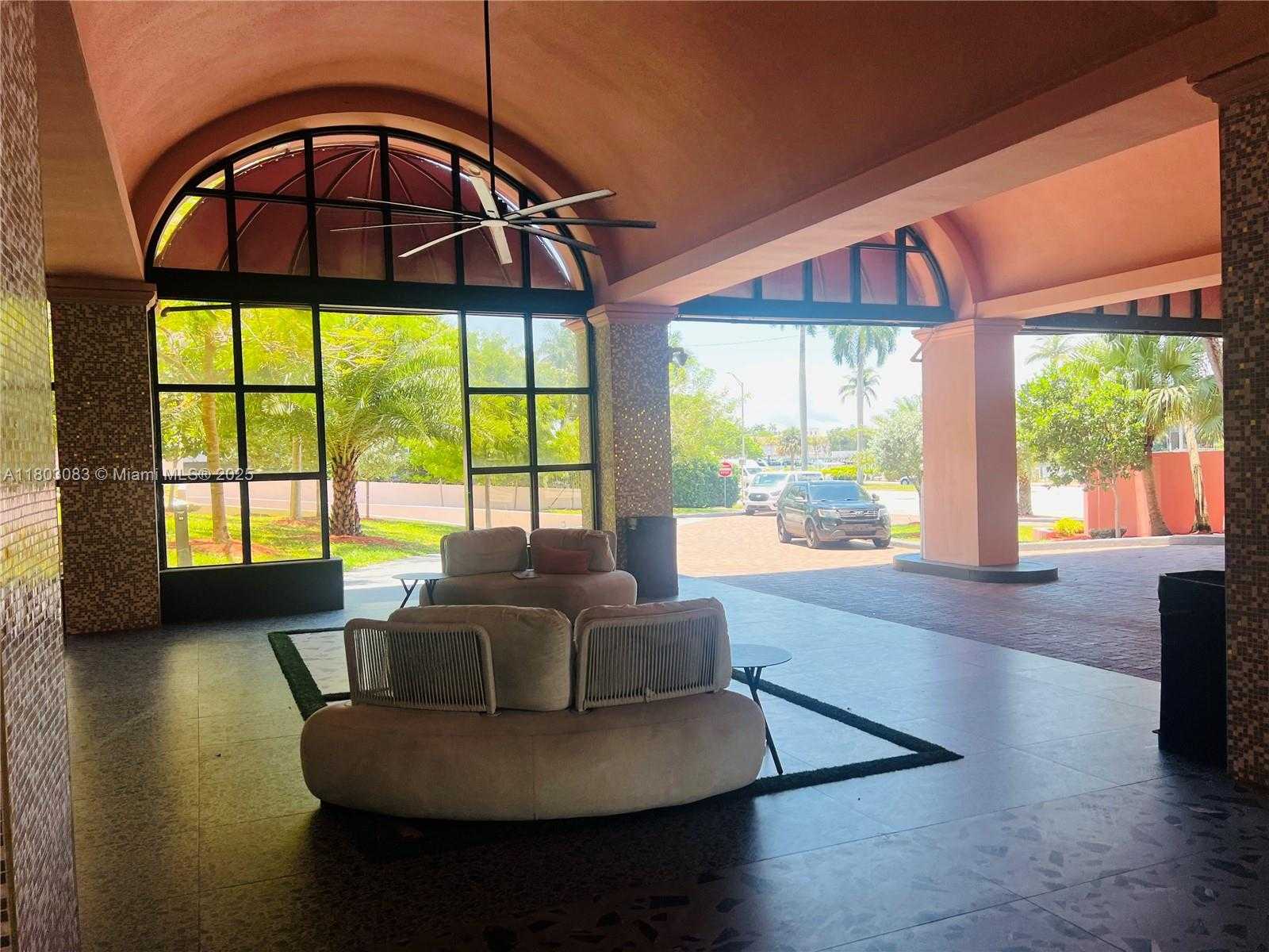 Small Image of 5225 COLLINS AVE #914, Miami Beach Number 49