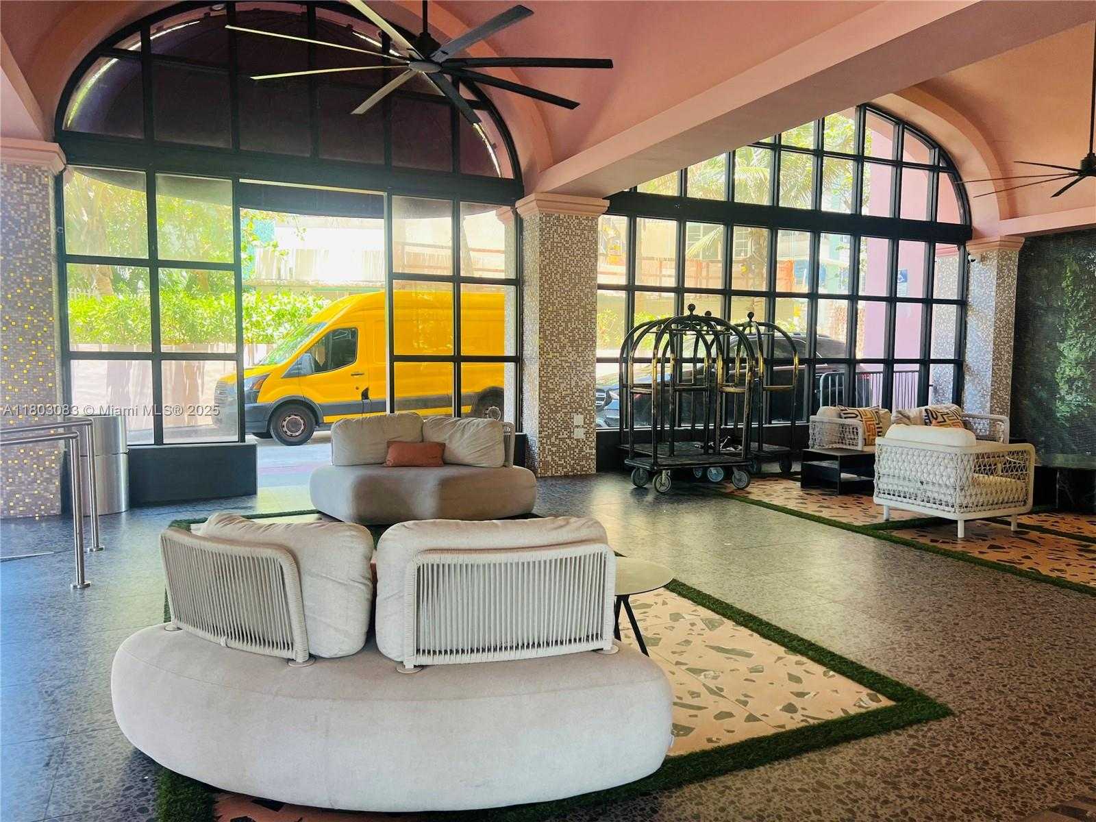 Small Image of 5225 COLLINS AVE #914, Miami Beach Number 50
