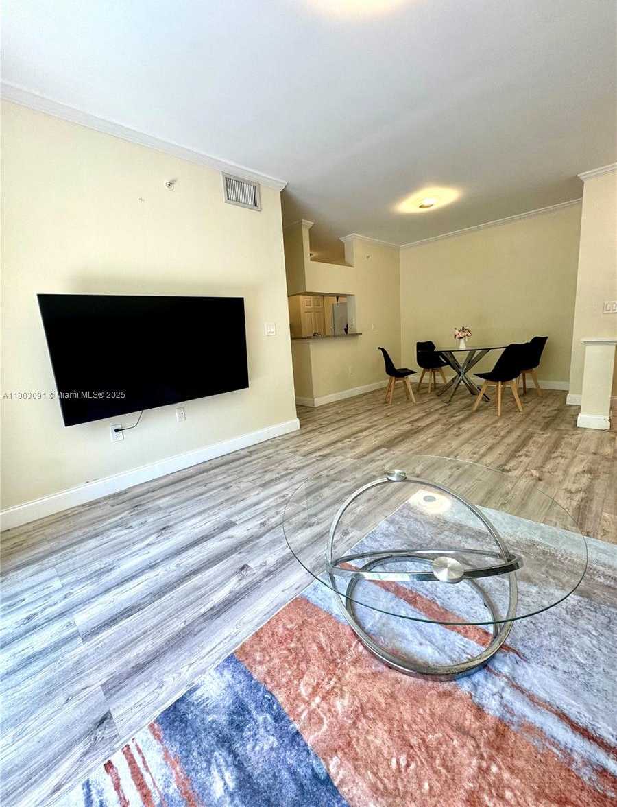 Small Image of 17150 NORTH BAY RD #2419, Sunny Isles Beach Number 4