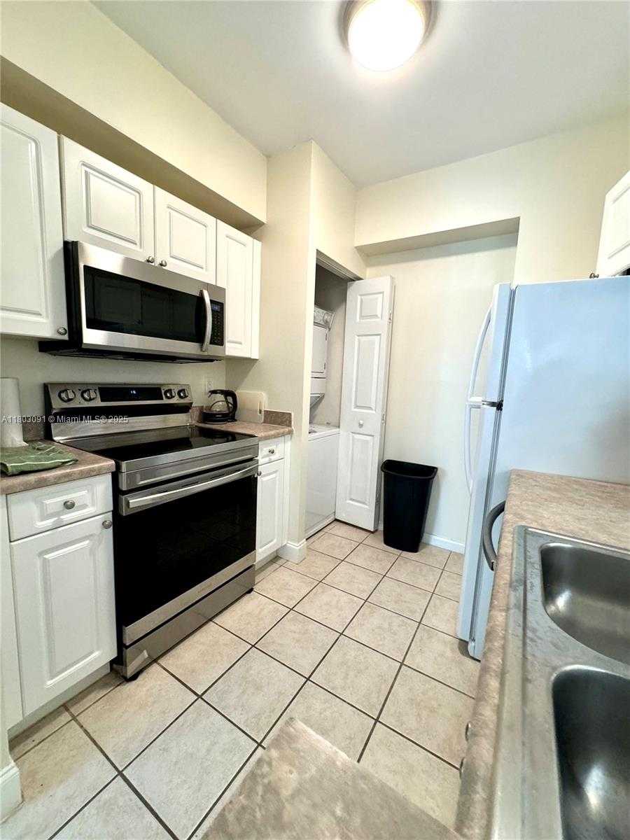 Small Image of 17150 NORTH BAY RD #2419, Sunny Isles Beach Number 9