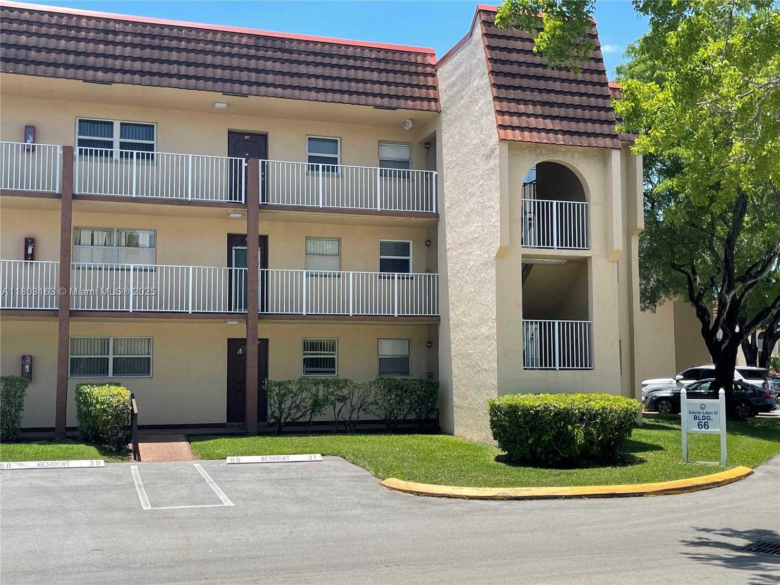 Small Image of 2911 NORTH PINE ISLAND RD #311, Sunrise Number 23