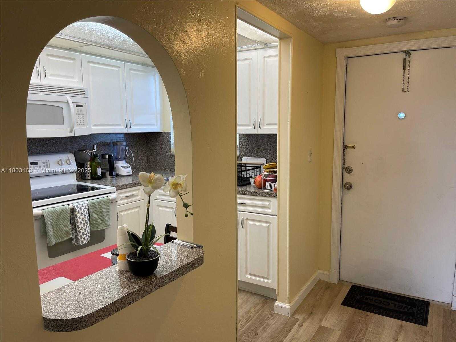 Small Image of 2911 NORTH PINE ISLAND RD #311, Sunrise Number 3