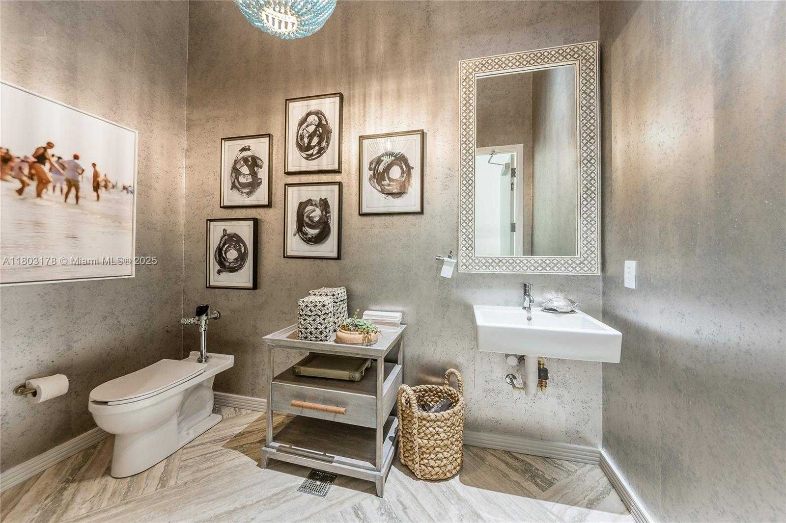 Small Image of 2900 NORTH EAST 7 AVE #3605, Miami Number 18